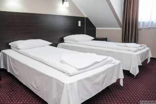 Отель Hotel Mużakowski Ленкница Двухместный номер с 1 кроватью или 2 отдельными кроватями-1
