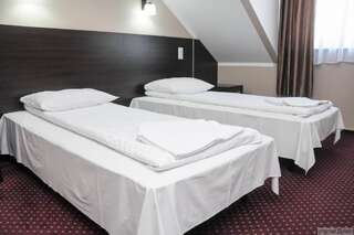 Отель Hotel Mużakowski Ленкница Двухместный номер с 1 кроватью или 2 отдельными кроватями-8